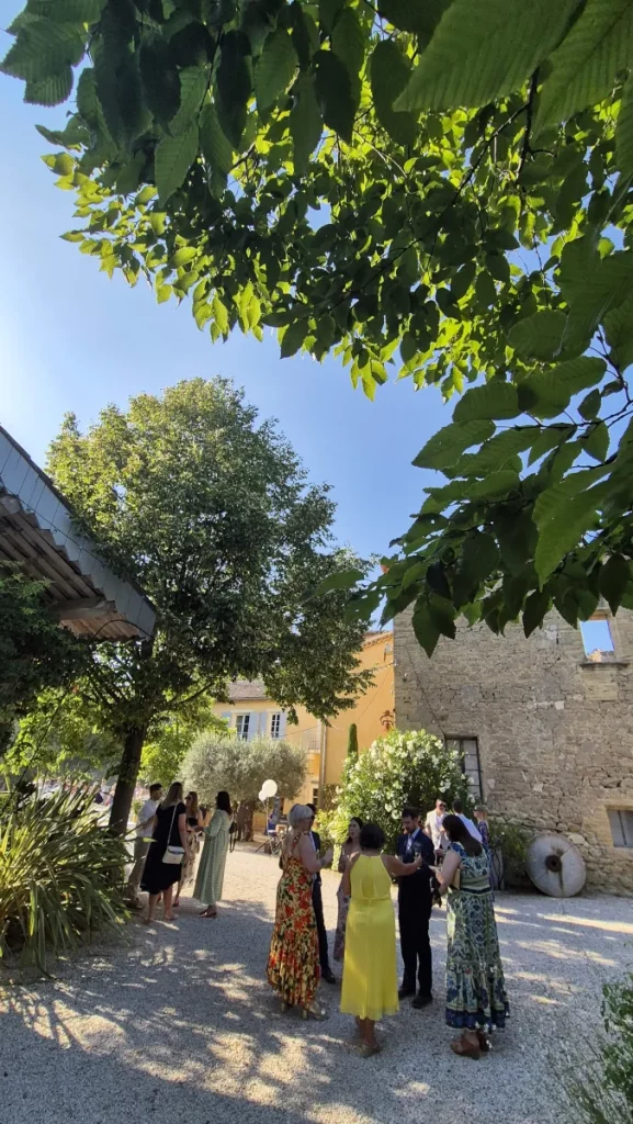 Lieu de réception pour groupe de musique Vaucluse - Domaine Blanche Fleur - Mariage